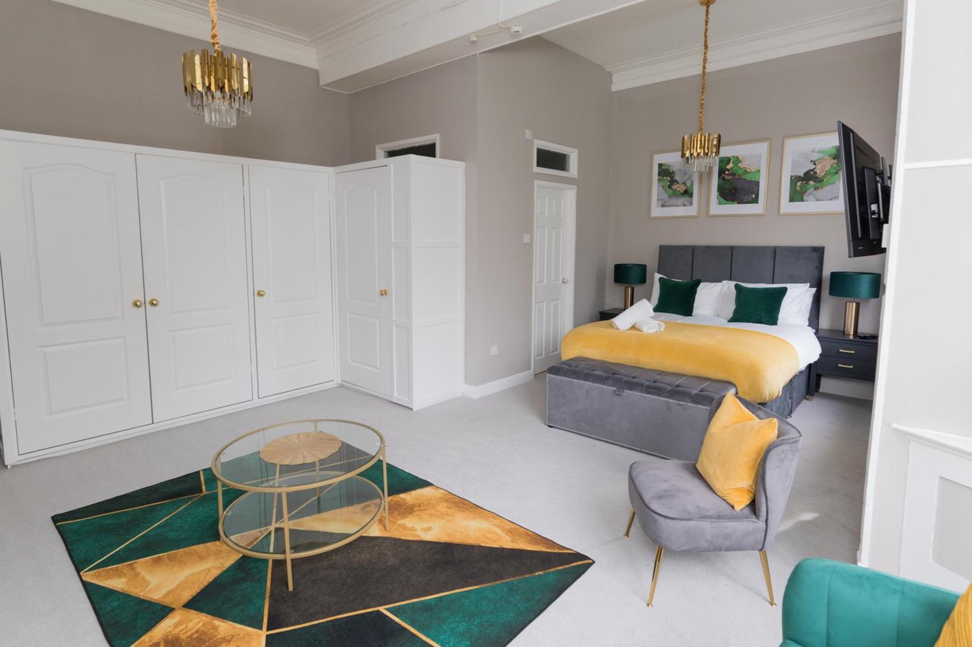Fabulous Garden With En-suite Homestay Birmingham