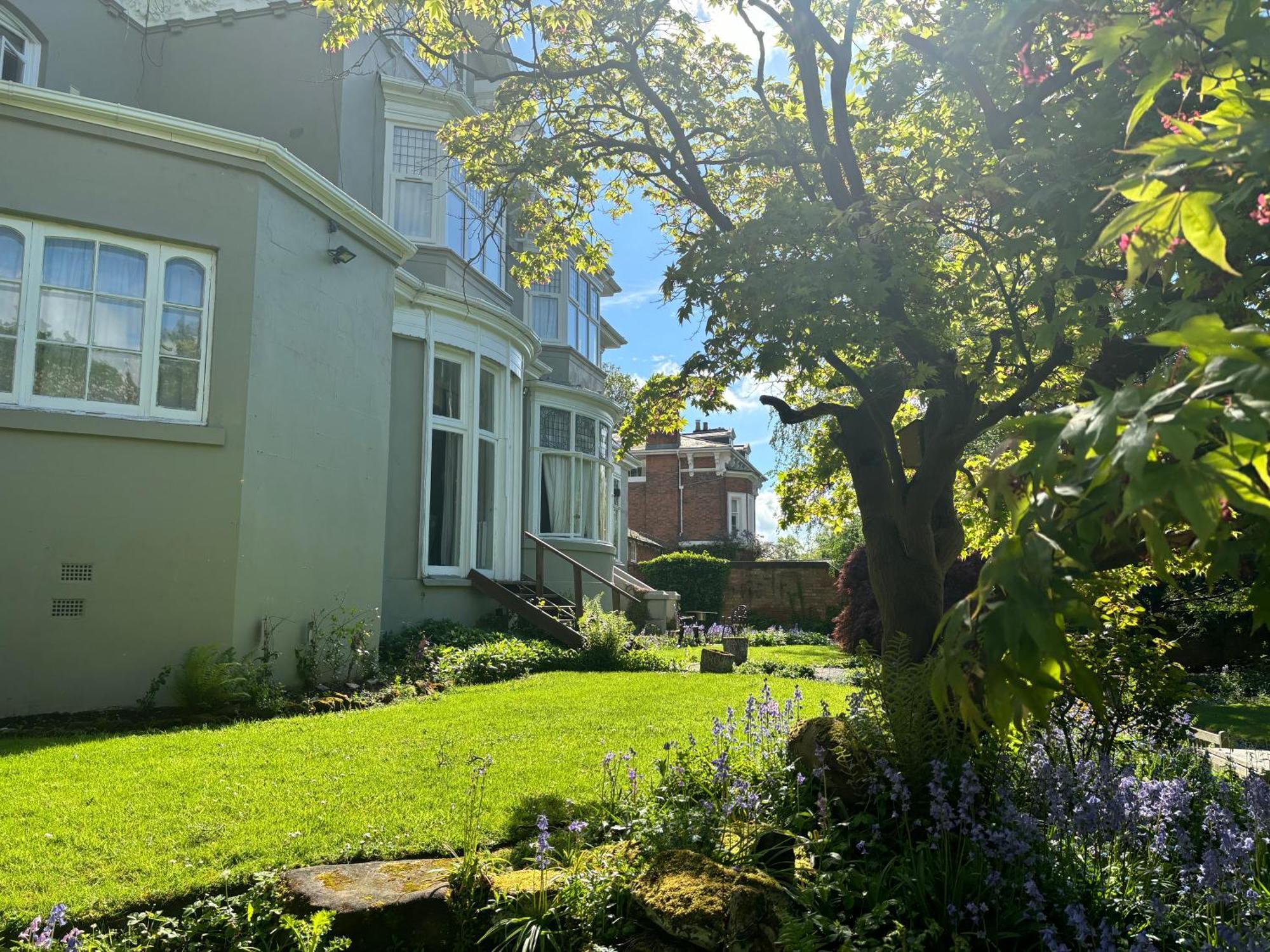 Fabulous Garden With En-suite * Birmingham